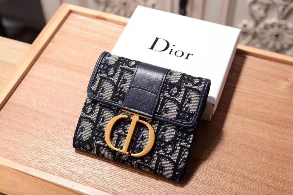 Dior wallet