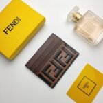 Zucca embossed cardholder